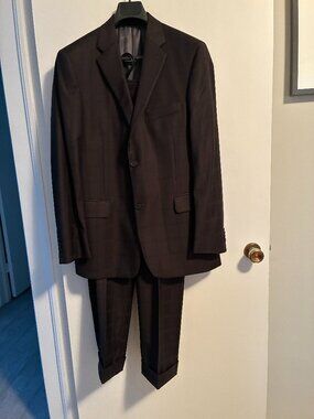 2 pc suit. Sz 40R Tellino Tessuto Italiano. Pants W35xL29.5. 100% Virgin Wool.